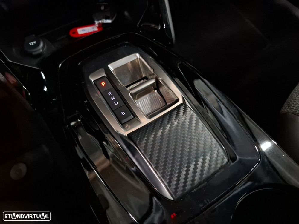 Peugeot e-208 51 kWh Allure - 17