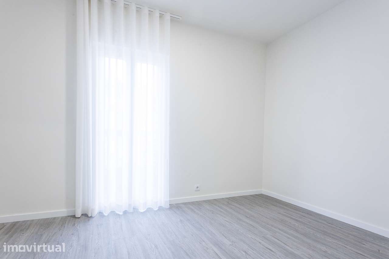 Apartamento T2 totalmente remodelado - Grande imagem: 5/24