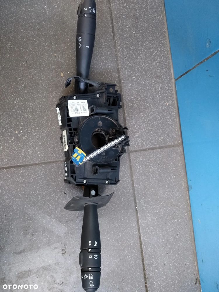 Przełącznik zespolony Dacia Sandero 8200792584 - 1