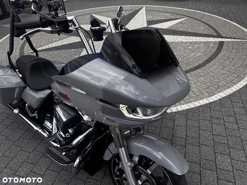 Harley-Davidson Touring Road Glide - 1