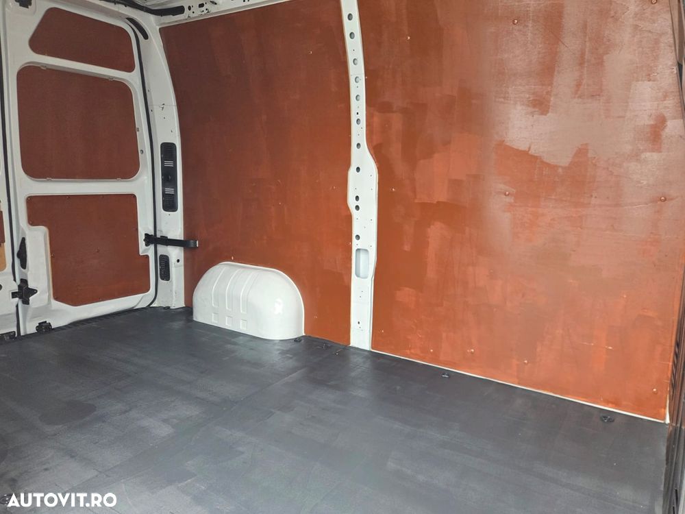 Renault New Master L2H2 - 14