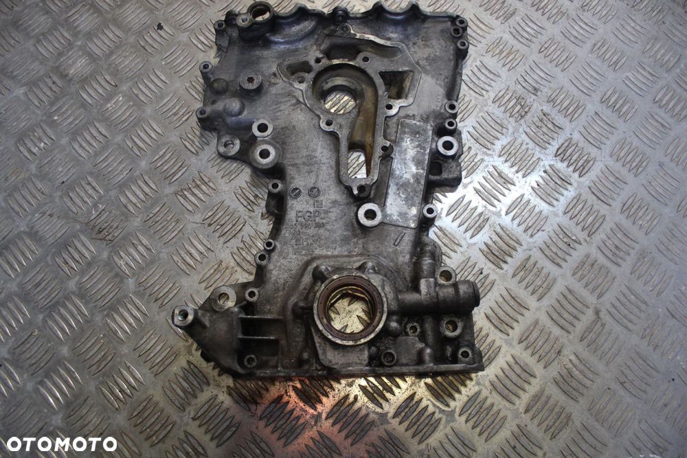 OBUDOWA OSŁONA ROZRZĄDU POMPA OPEL CORSA D 1.0 55556309