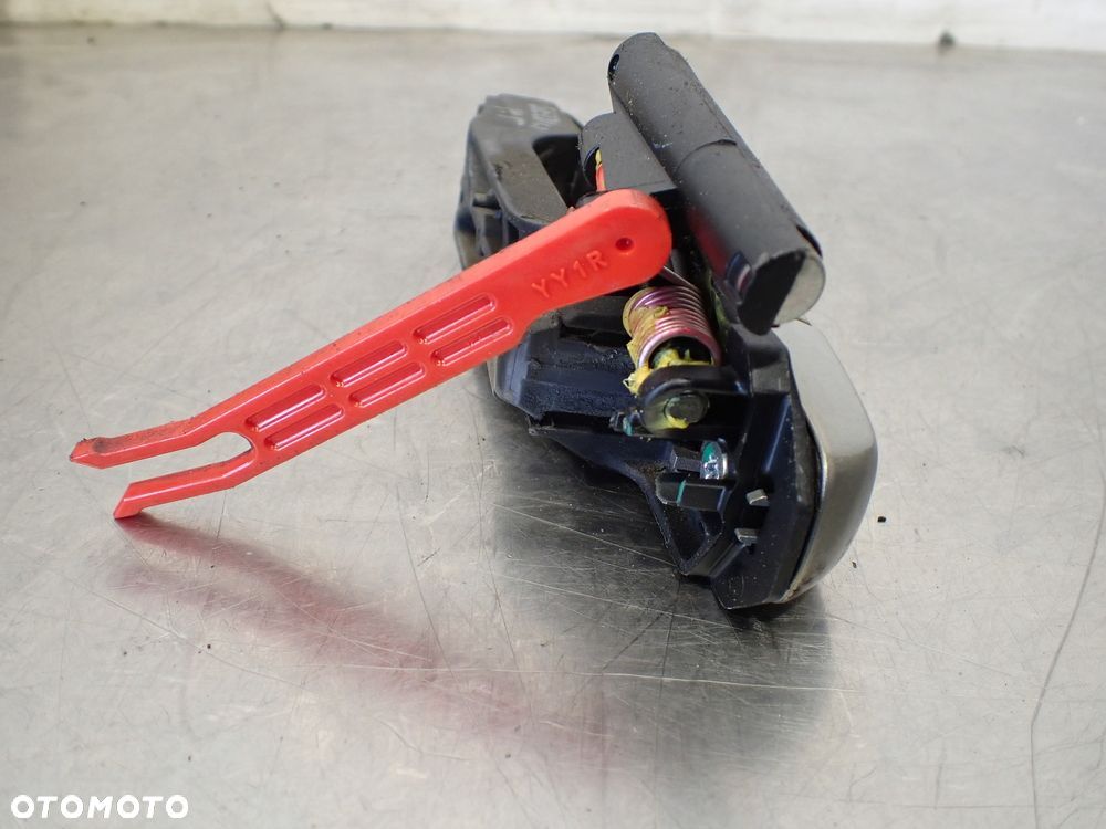 KLAMKA PRAWA TYLNA ZEWNĘTRZNA FIAT SEDICI 1.9 - 5