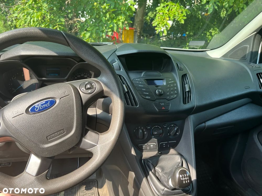 Ford Transit Connect - 9