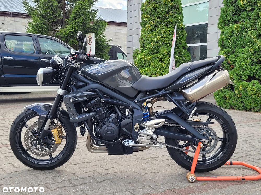 Triumph Street Triple - 10