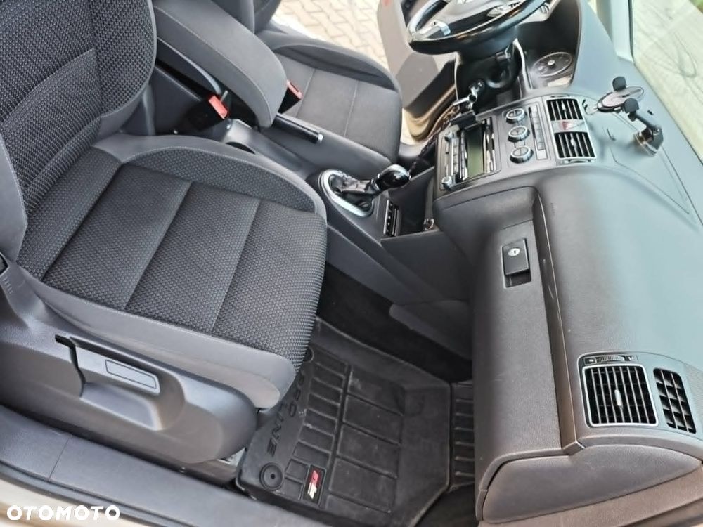 Volkswagen Touran - 6