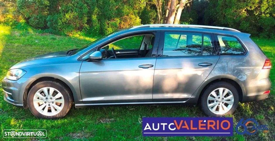 VW Golf Variant 1.6 TDi Confortline DSG - 2