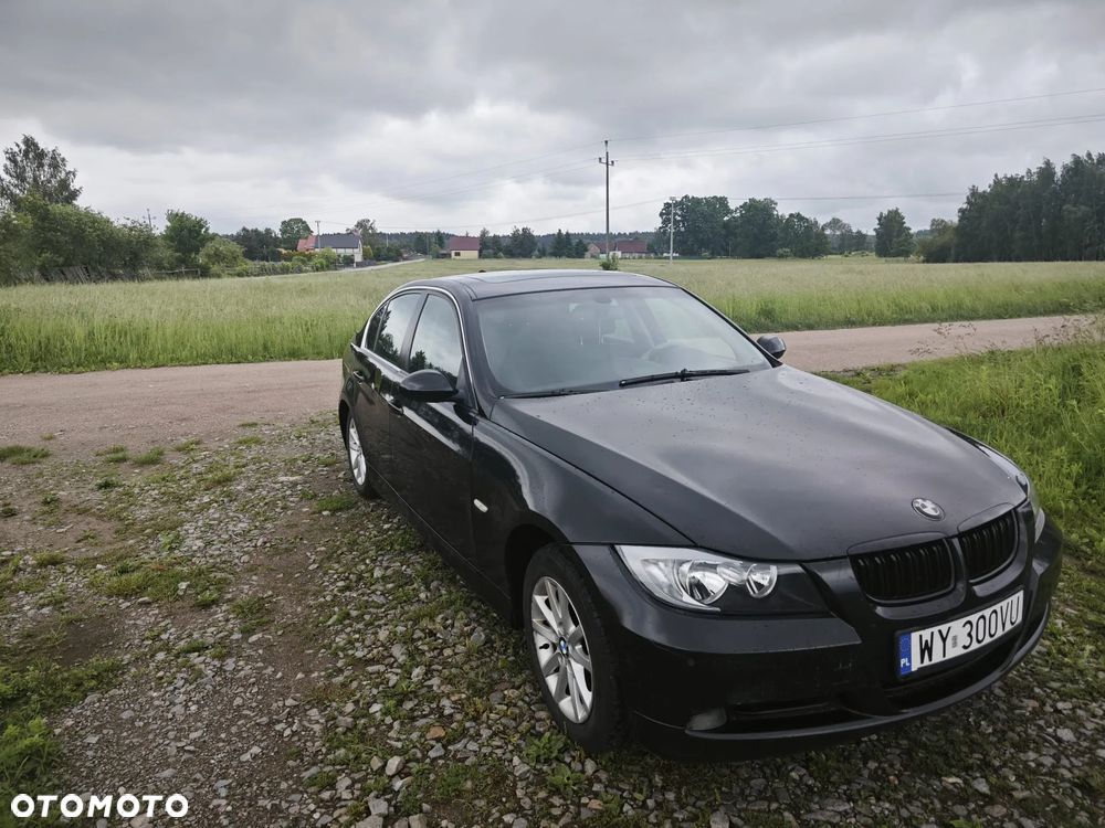 BMW Seria 3 318i - 4