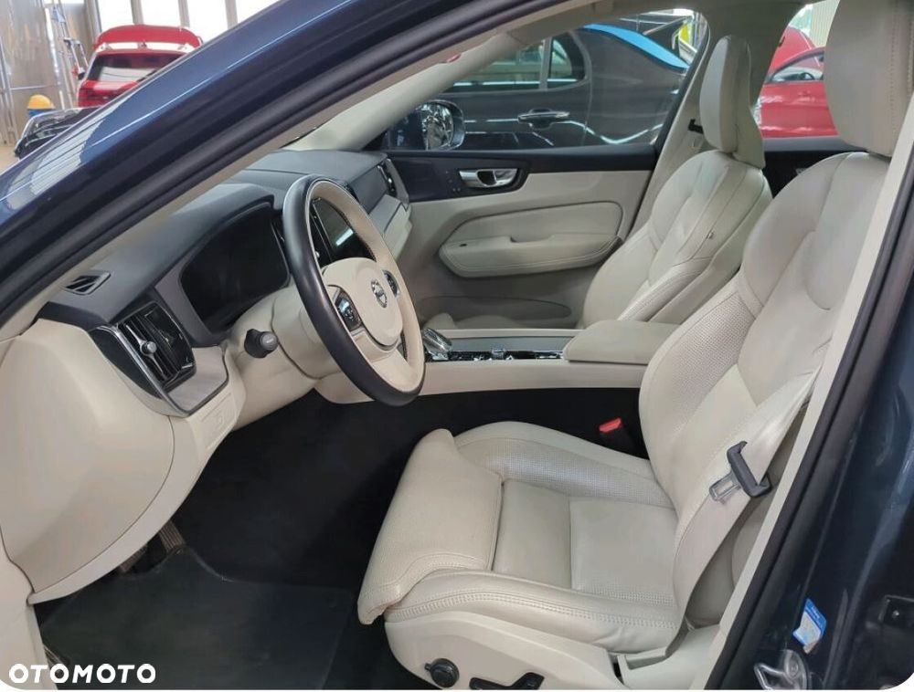 Volvo XC 60 - 6