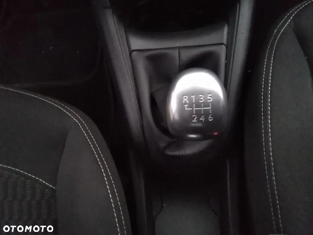 Peugeot 208 - 9