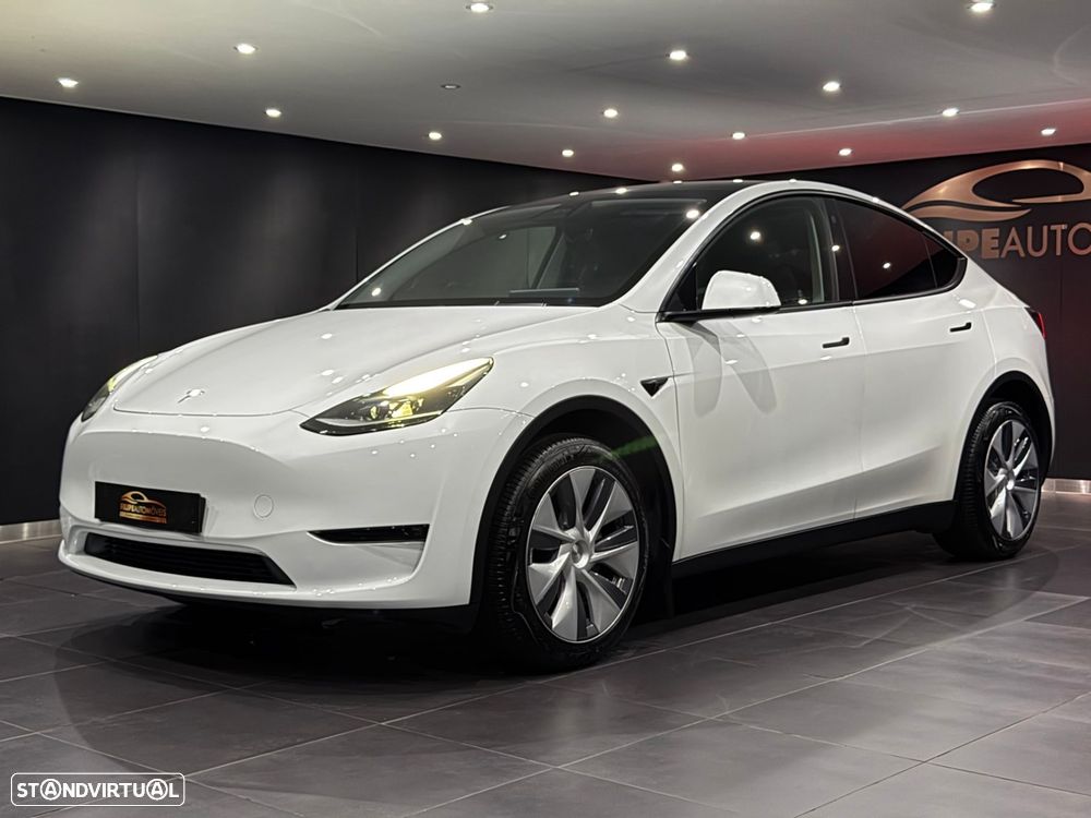 Tesla Model Y Long Range Dual Motor AWD - 2