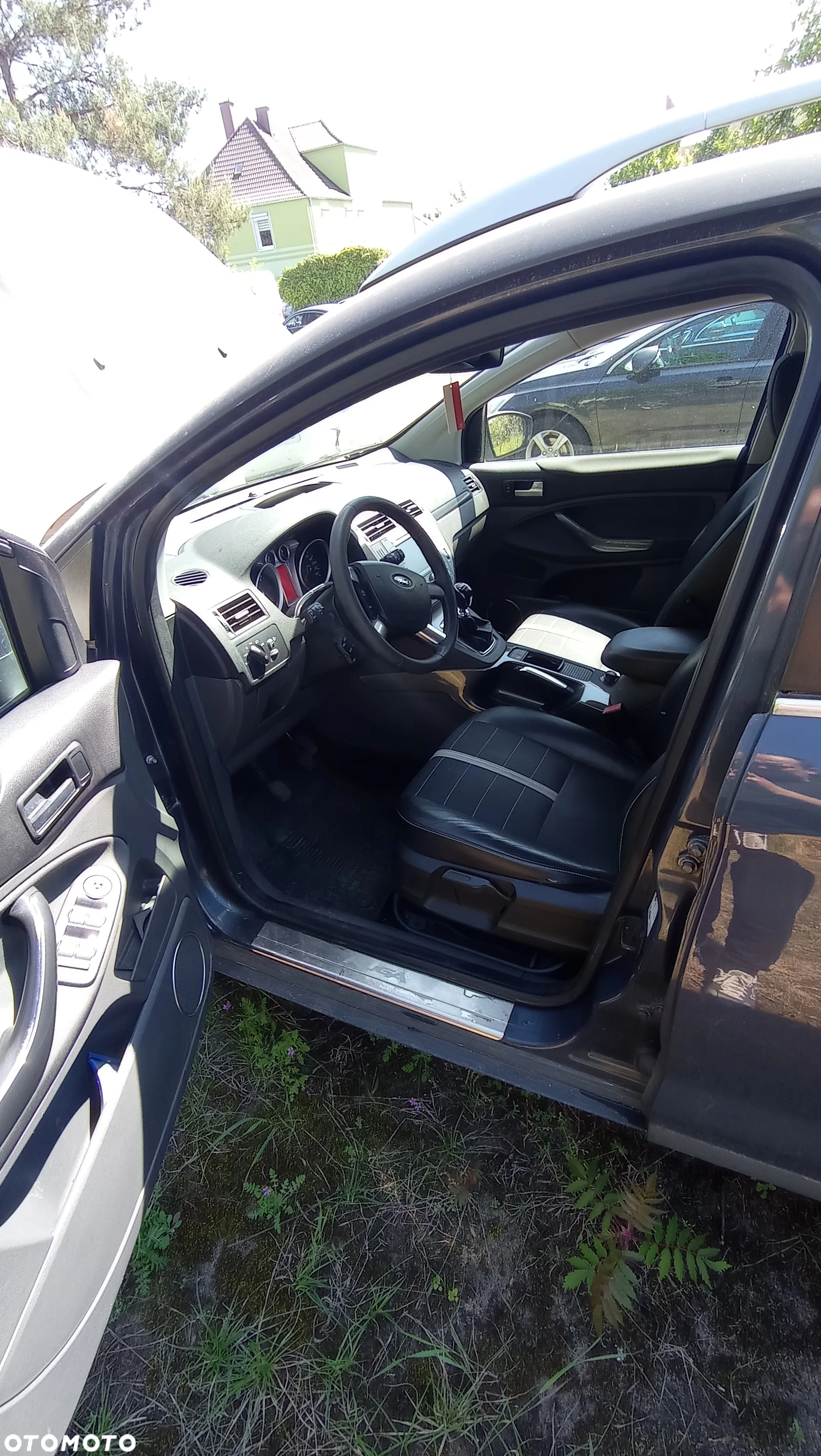 Ford Kuga - 11