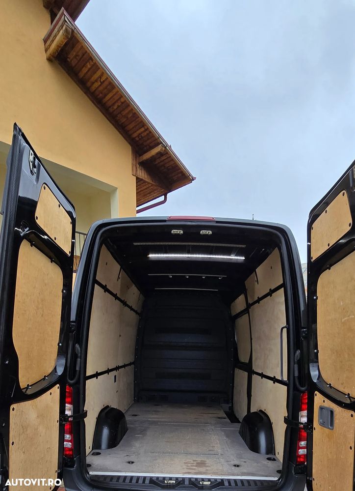 Mercedes-Benz Sprinter - 9