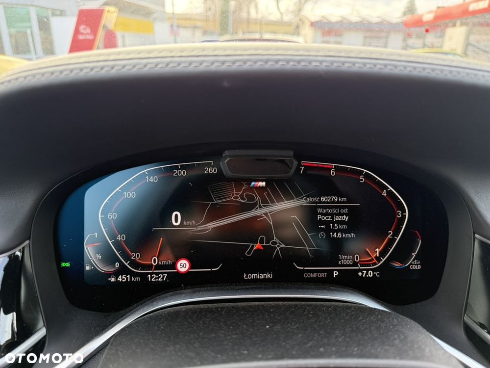 BMW Seria 7 750i xDrive sport - 26