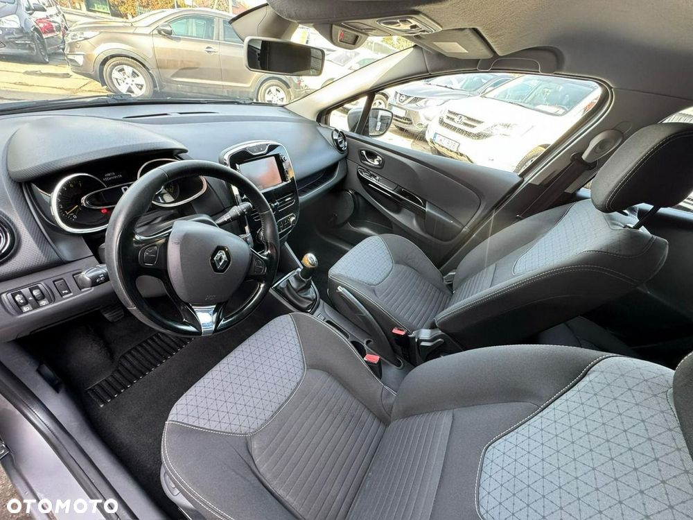 Renault Clio - 16