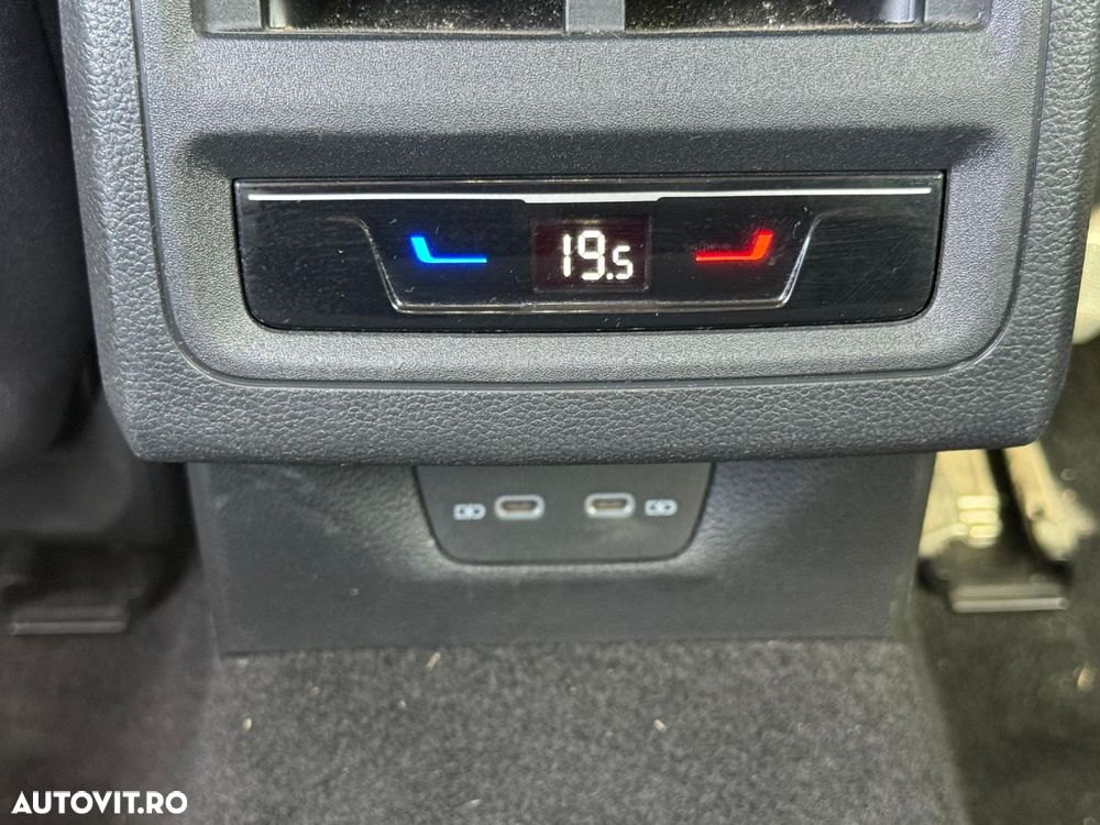 Volkswagen Golf - 31