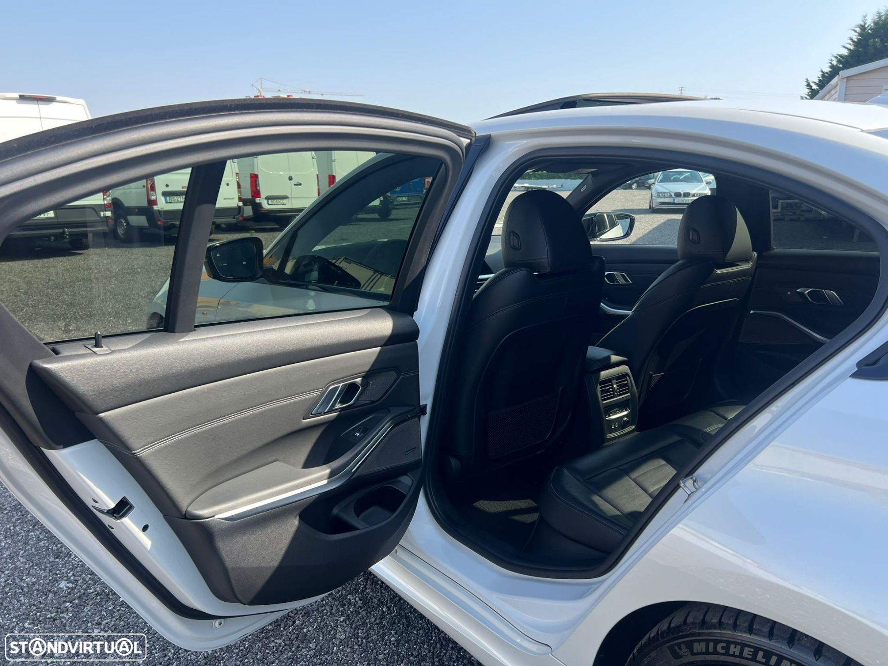 BMW 330 - 15