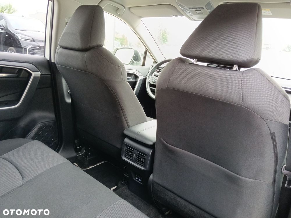 Toyota RAV4 - 10