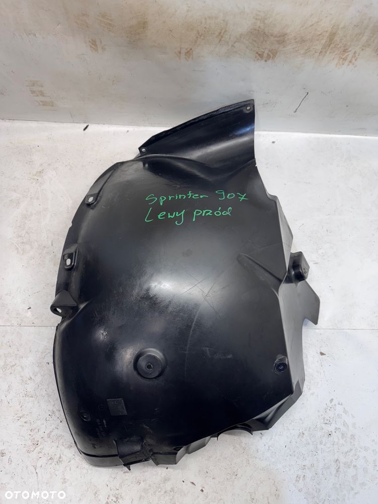 LEWE PRZEDNIE NADKOLE MERCEDES SPRIMTER W907 - 1