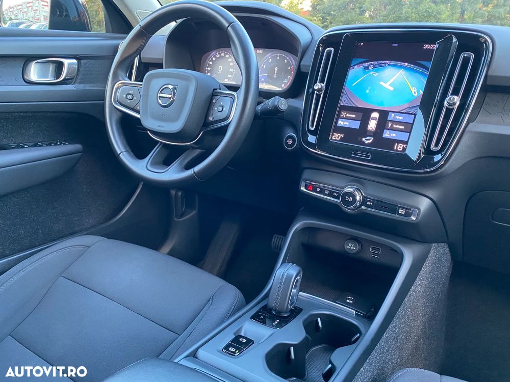 Volvo XC 40 T2 Plus Dark - 18