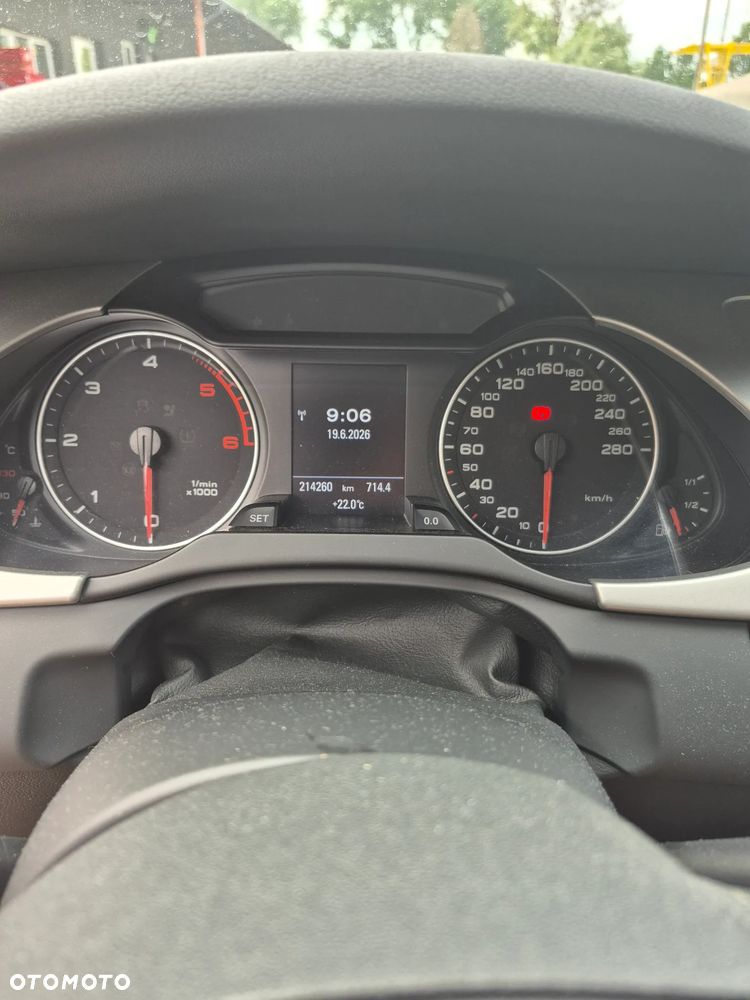 Audi A4 Limousine - 10