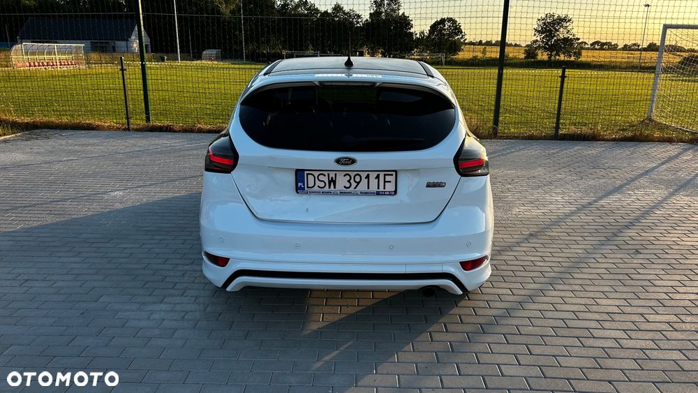 Ford Focus 1.5 EcoBoost ST-Line - 7
