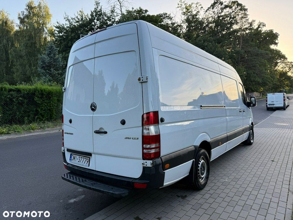 Mercedes-Benz Sprinter - 3