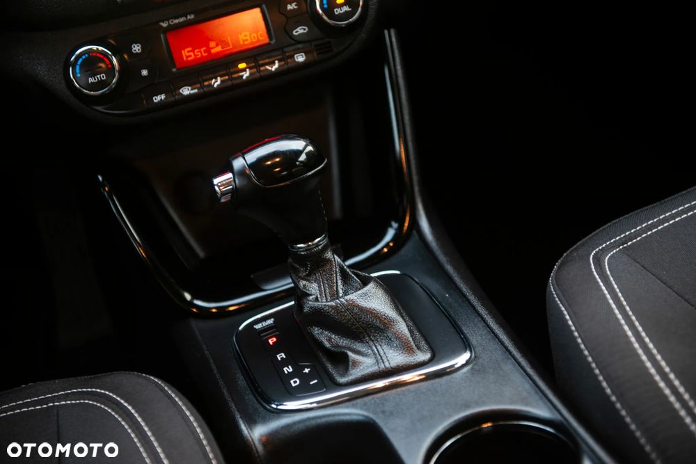 Kia Ceed 1.6 GDI DCT Vision - 33