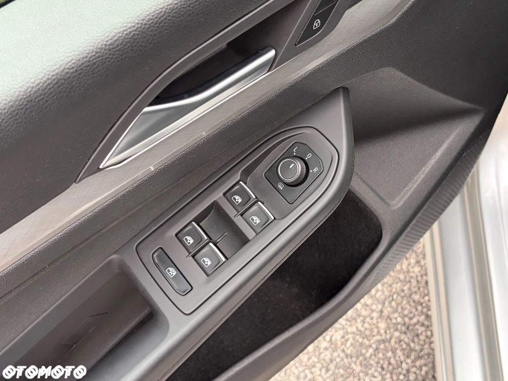 Volkswagen Golf 2.0 TDI Life - 33