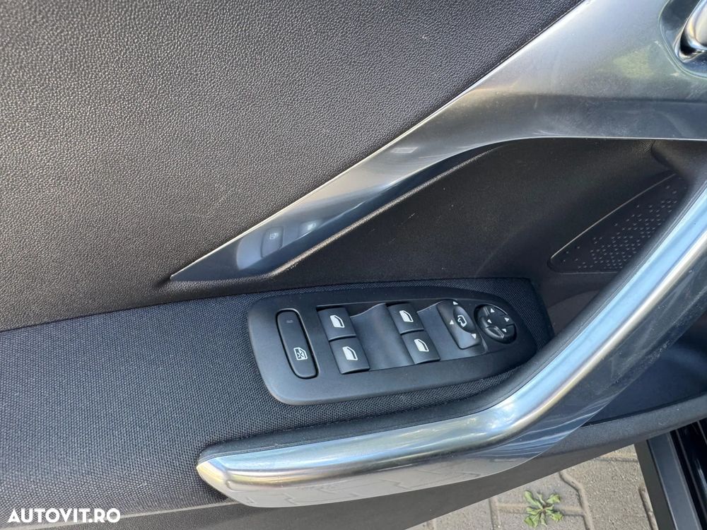 Peugeot 2008 PureTech 110 GPF Stop&Start EAT6 Allure - 8