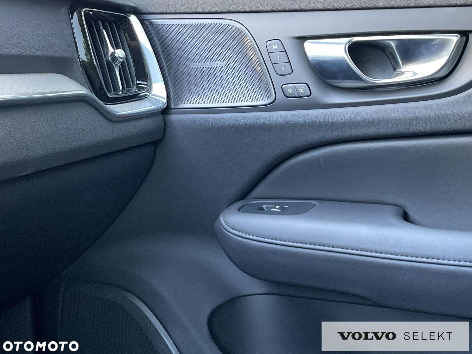 Volvo V60 Cross Country - 20