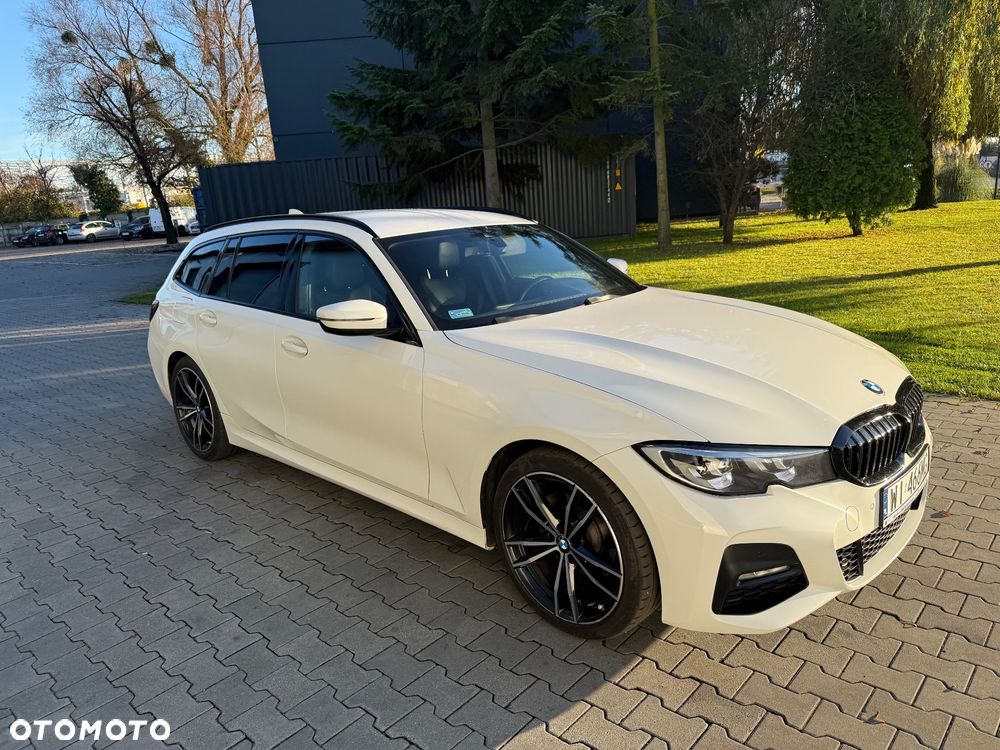 BMW Seria 3 320i M Sport Sport - 13