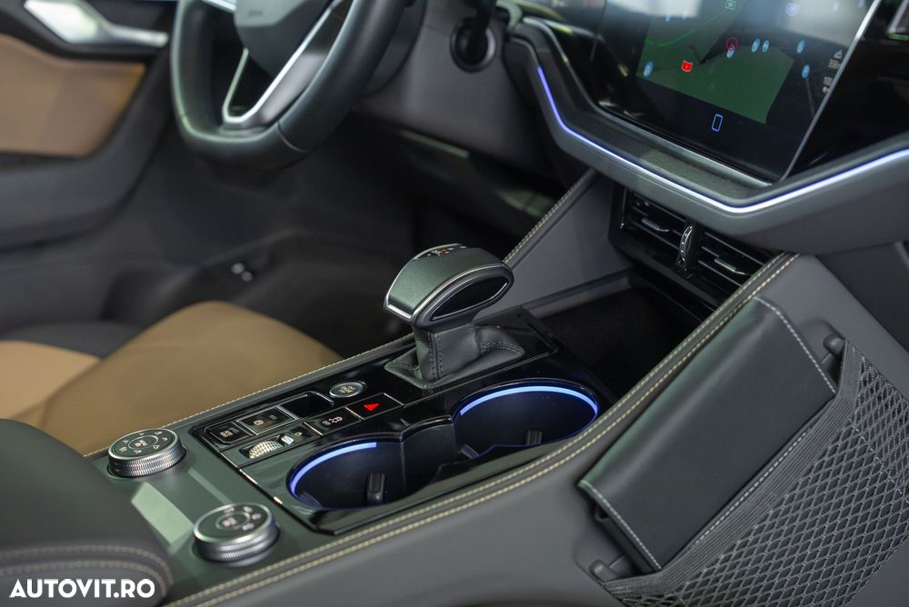 Volkswagen Touareg 3.0 V6 e-Hybrid 4Motion Aut. Elegance - 19