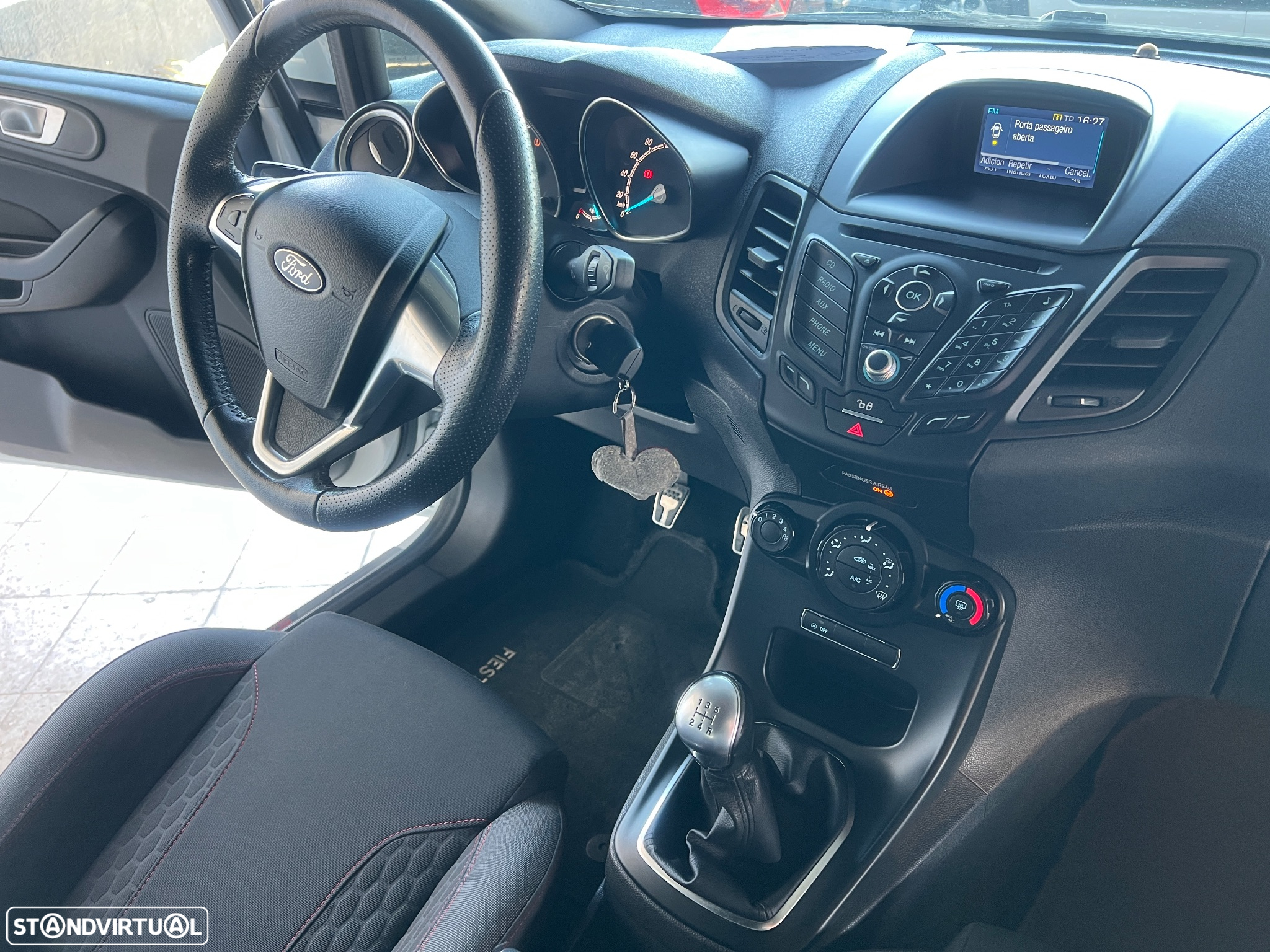 Ford Fiesta 1.0 EcoBoost ST-Line - 26