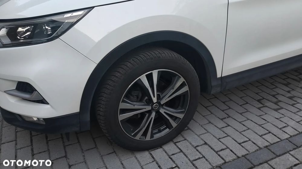 Nissan Qashqai 1.2 DIG-T N-Connecta EU6 - 14