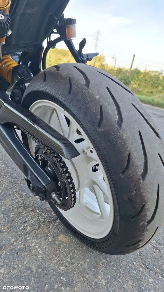 Yamaha R7 - 33
