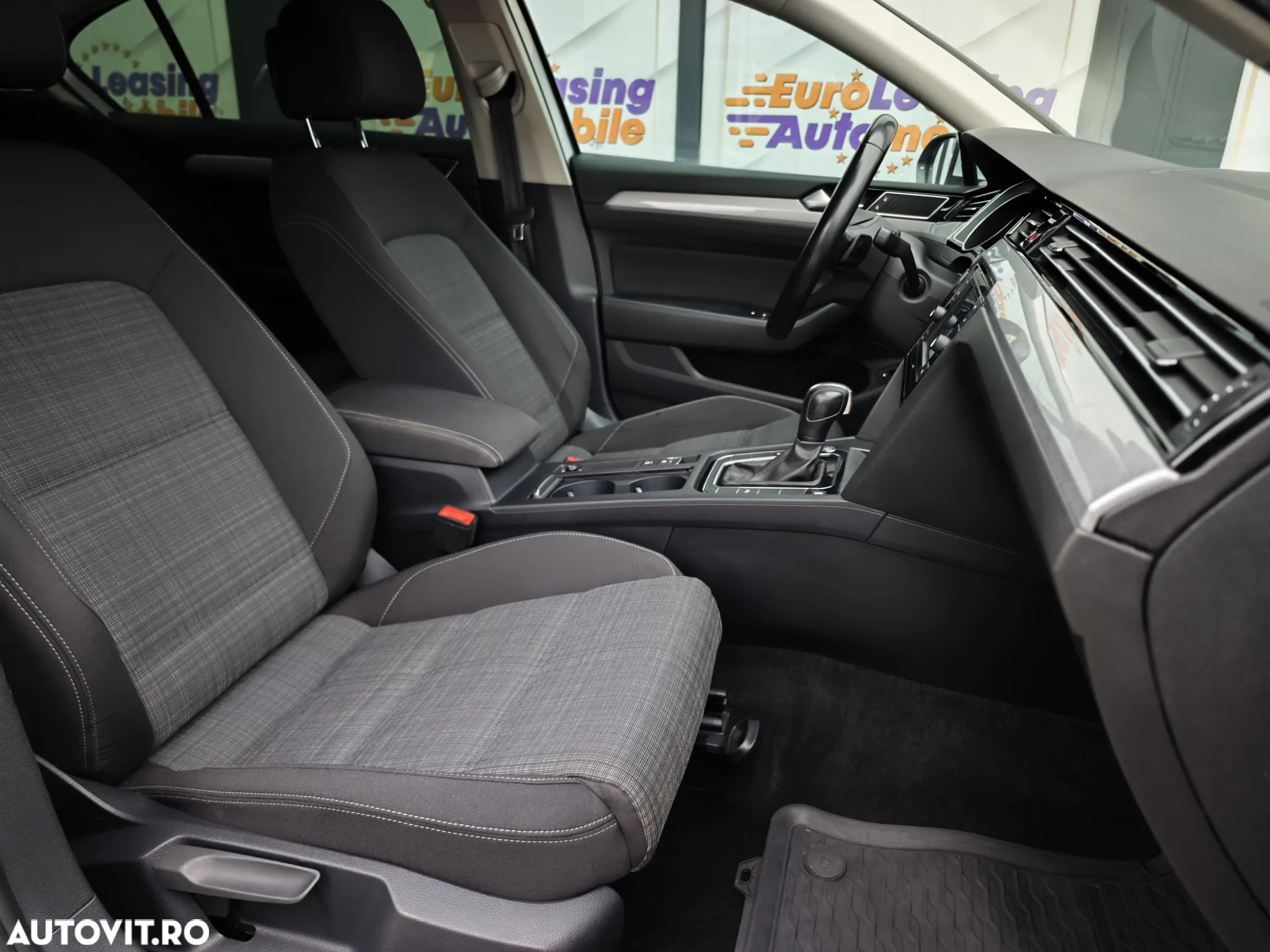 Volkswagen Passat - 13
