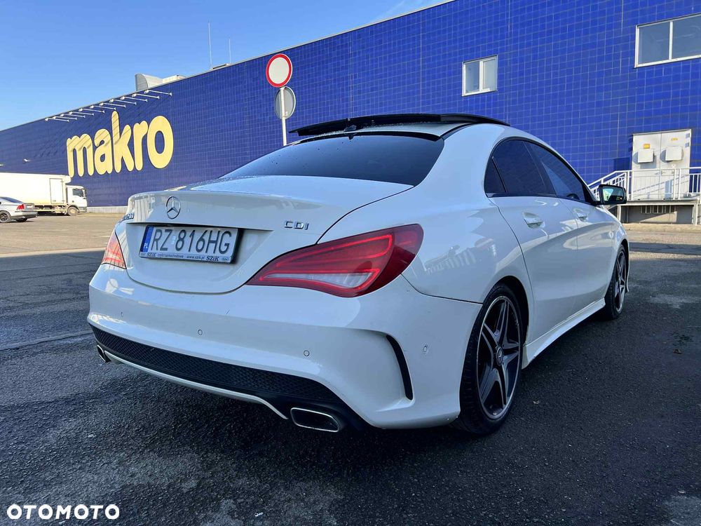 Mercedes-Benz CLA 200 CDI 7G-DCT AMG Line - 11