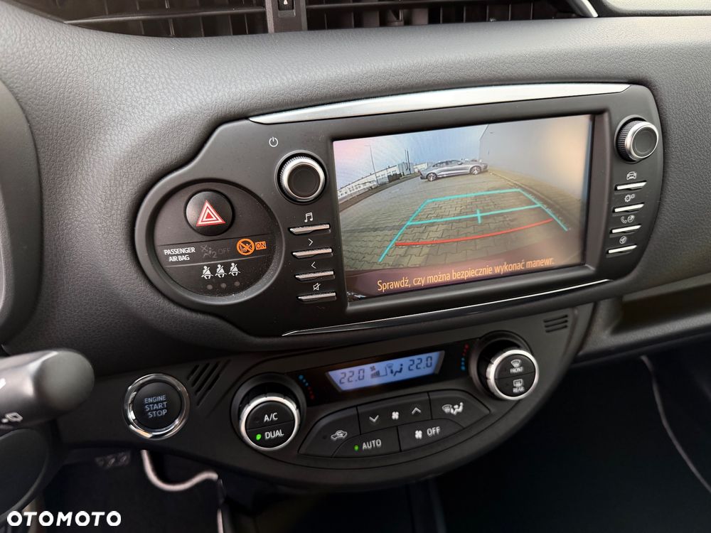 Toyota Yaris 1.5 Premium - 27