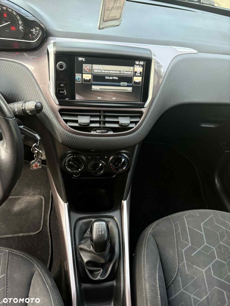 Peugeot 2008 e-HDi FAP 92 STOP & START Active - 3