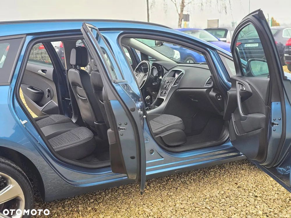 Opel Astra 1.4 Turbo Cosmo - 11