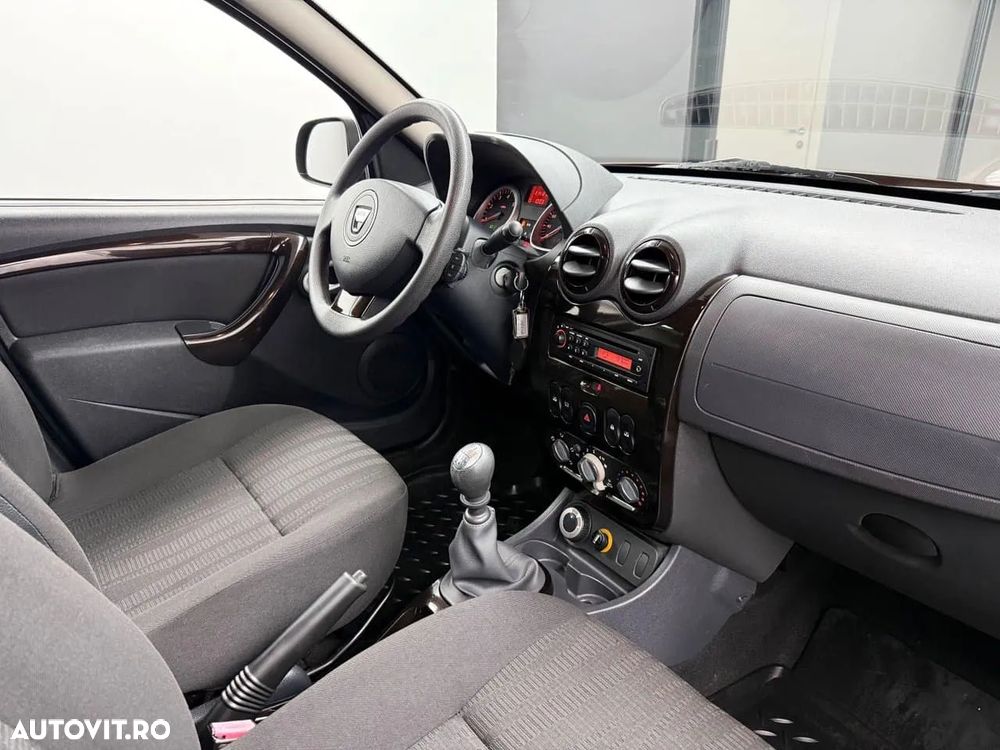 Dacia Duster 1.6 16V 4x4 Ambiance - 5