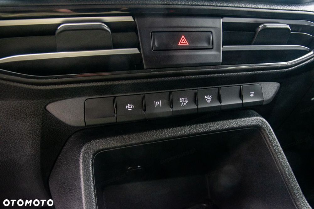 Ford Tourneo Connect Grand - 27