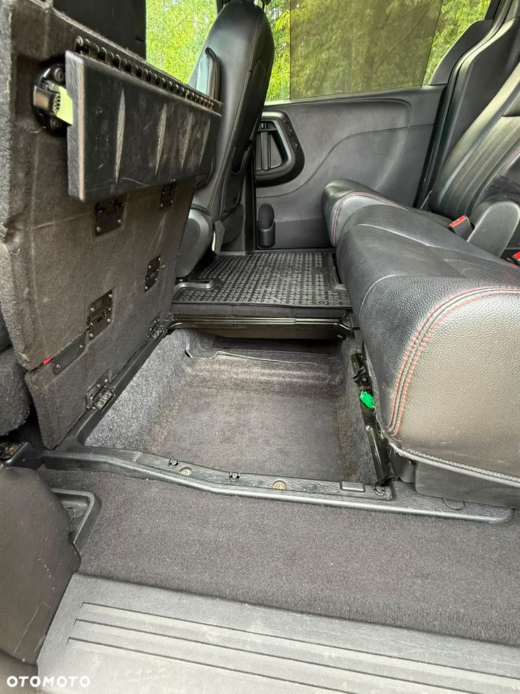 Dodge Grand Caravan 3.6 R/T - 19