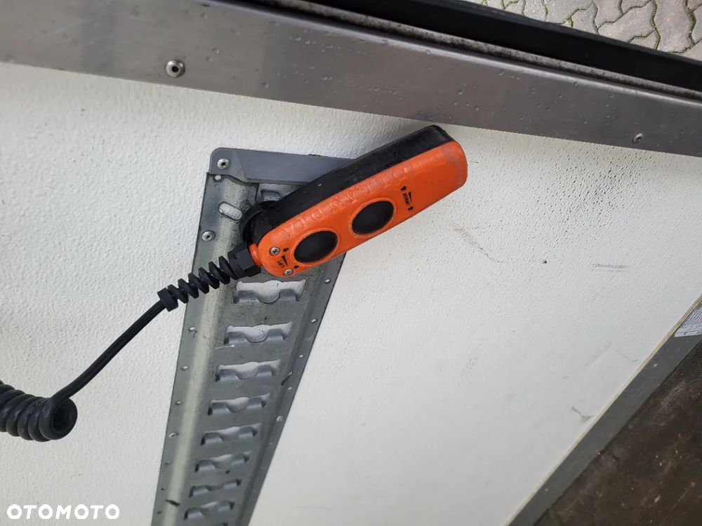 Iveco 50C18HZ KONTENER  WINDA 1000 kg - 13