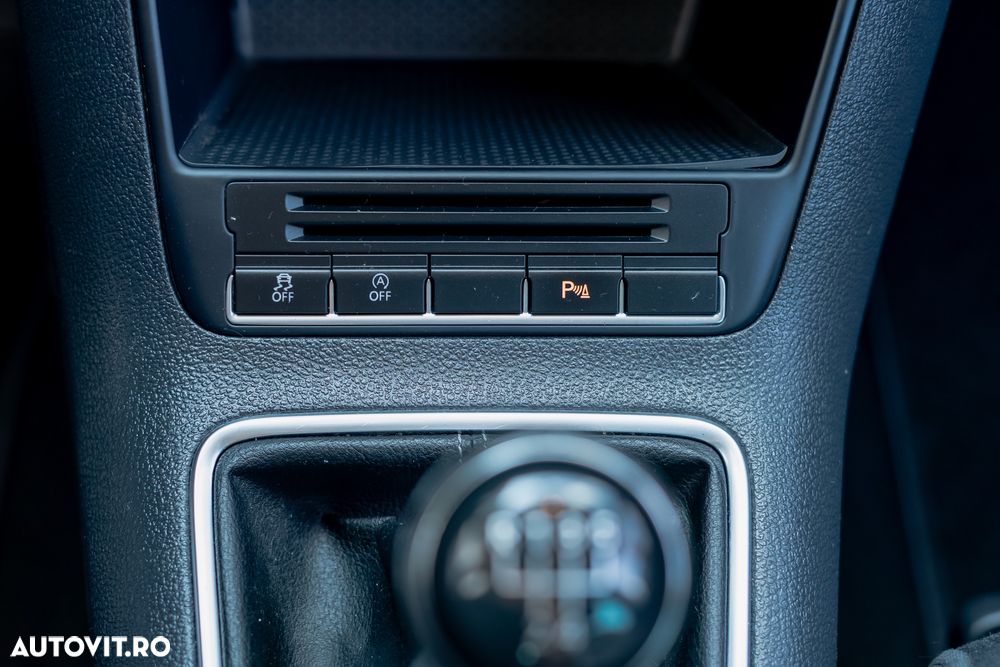 Volkswagen Golf Plus 1.6 TDI DPF MATCH - 18