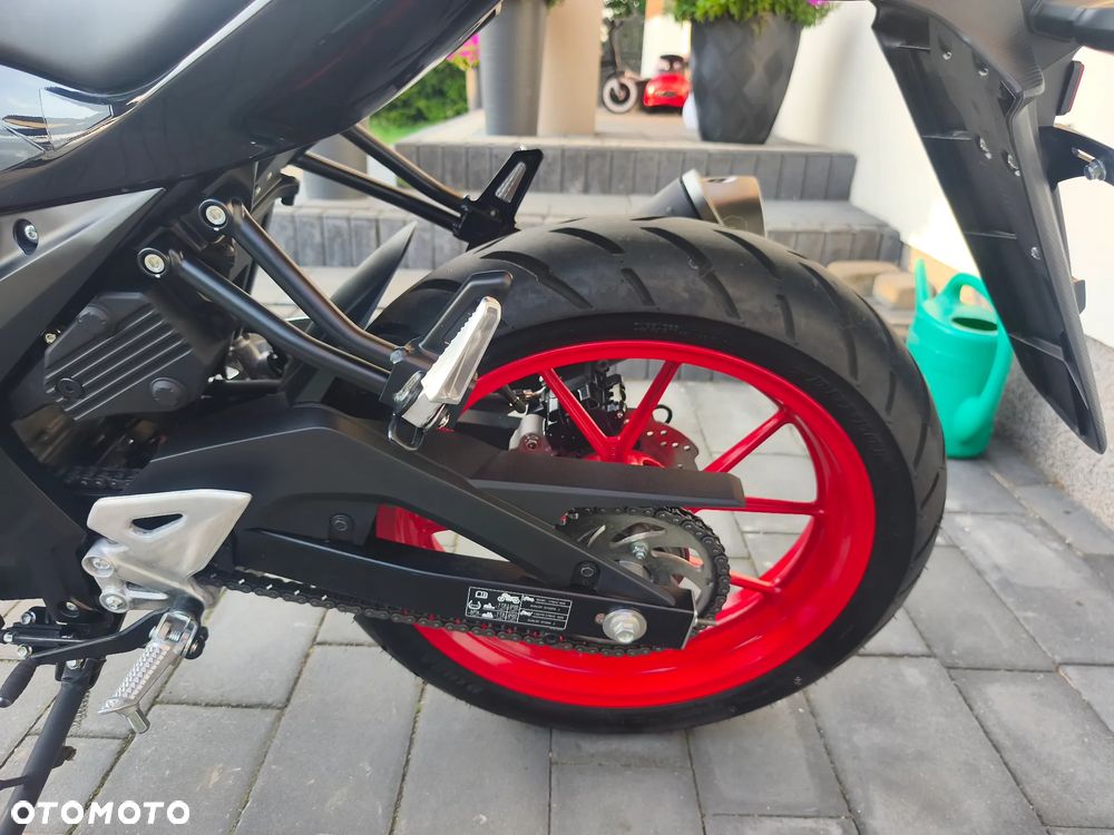 Suzuki GSX-R - 18