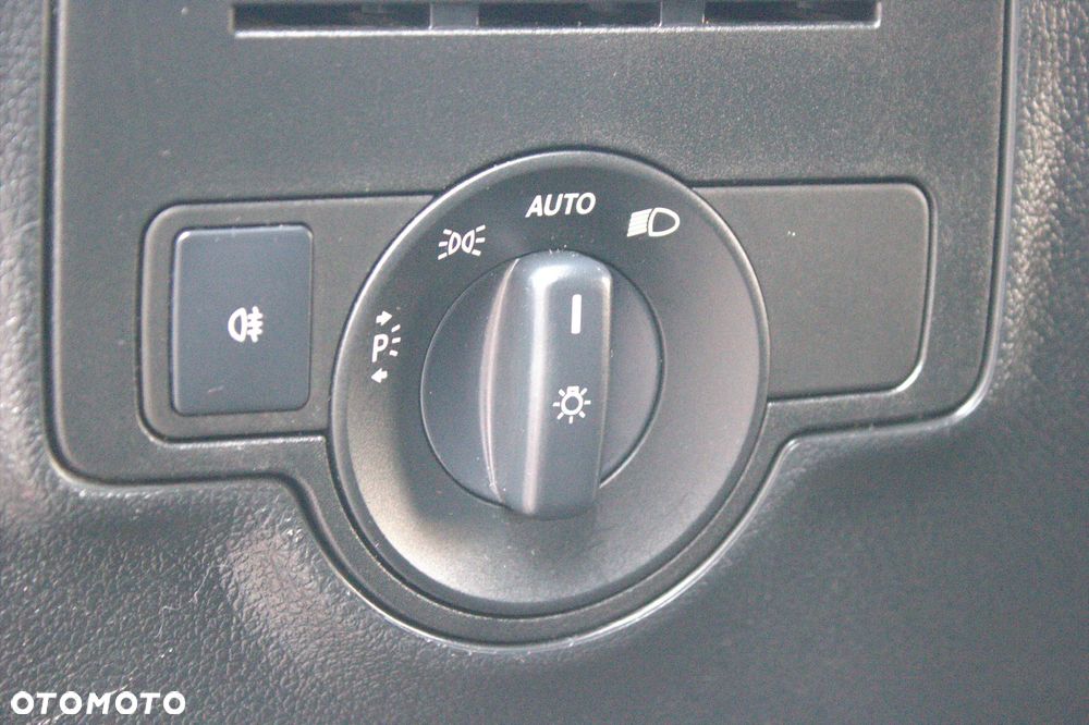 Mercedes-Benz VITO - 28