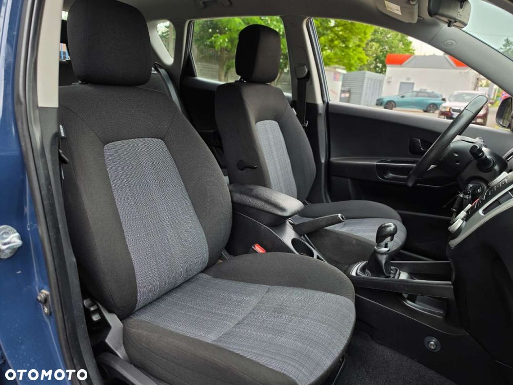 Kia Ceed - 14