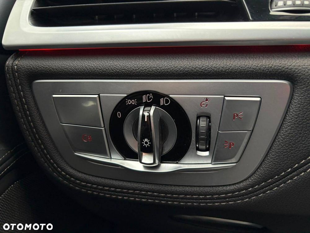 BMW Seria 7 750i xDrive sport - 21